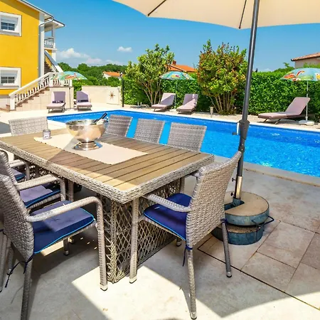 Apartment Cozy In Labin With Wifi