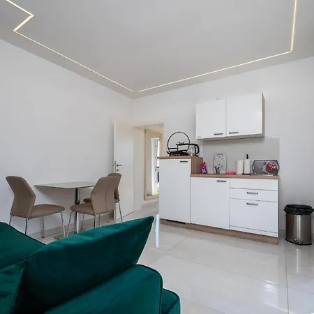 Cozy In With Wifi Apartment Labin (Istria)